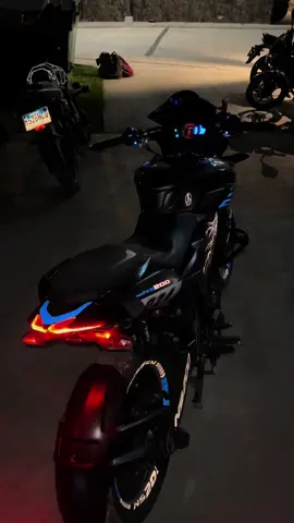 Llegando en Avioneta!🔥✈️. #ns200 #paratiiiiiiiiiiiiiiiiiiiiiiiiiiiiiii #pulsarns200🔥 #fypシ #viralvideo #bikers #motos #bellezas🔥😻 #candeleo🔥 