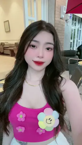 Đâu bàn tay anh nắm tay em ngày xưa đó 😂