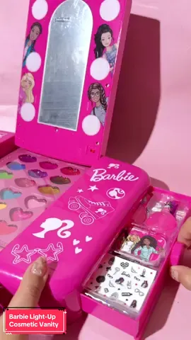 Packed with all the essentials to let your little ones explore their inner stylist. Perfect for endless hours of fabulous fun. ✨👛 Curious about the glam goodies inside our Barbie Cosmetic Vanity Set? Check our bio for a peek! #reels #barbiereels #barbielipgloss #barbiestyle #kids #kidshairstyles #kidsreels #kidsofig #kidscosmetics #kidsmakeup #kidslipgloss #kidsnails #kidsgift #barbiemakeup #barbiecosmetic #barbienailpolish #barbie @barbie 