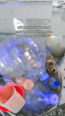 Rekomendasi parfum yg wanginya ninggalin jejak, beli sekarang d keranjang kuning sblm khbisan ! #parfumtahanlama #fyp #parfumrecomended #parfummurah #xybca 