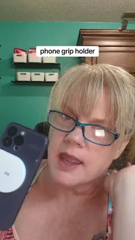 #creatorsearchinsights game changer right here #tiktokshopdealsforyoudays #SummerDeals #photographer #contentcreator #phonegrip #gamechanger 