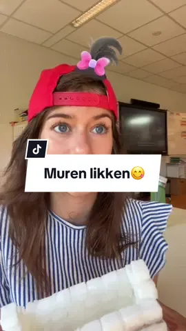 ‘Juf, dit suikerhuisje smaakt heel lekker!’😋 #Basisschool #Suikerhuis 