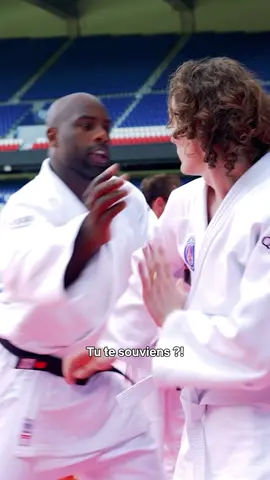 Comme ça sans prévenir hein ?! 😳 @Teddy Riner @psg #RoadToParis #SportsTikTok #Comedy #PSG #Judo 