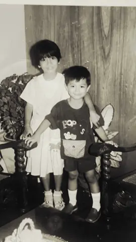 25 Juni kemarin ultahmu...masih berasa kamu ada bersama kami. Al Fatihah kk Uni (Ade Kurnia)  25 Juni 1979 - 30 Mei 2023  #galabungamatahari #mungkingkah#salpribadi #foryoupage 