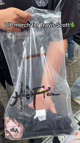 This is what you get for all VIP packages for Utopia Circus Maximus Tour. Travis Scott. Vip merch #travisscott #arnhem #netherlands #vip 