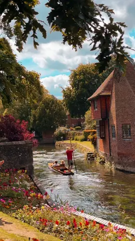 The Great Stour at Canterbury, Kent. ❤️ #canterbury #kent #unitedkingdom #vintage #retrofeels #englishvillage #boatride #cinematic #aesthetic #visualart 