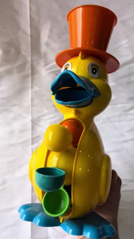 O Patinho é perfeito para brincadeiras aquáticas! Seja ma piscina, banheira ou no parquinho, a brincadeira não para 🦆✨ Conheça mais brinquedos incriveis acessando nosso site babyconecta.com.br ❤️ #kidsoftiktok #kids #criança ##brincadeiras #brinquedos #brinquedos #slime #brinquedoseducativos #trending #didatica #fy #foryoupage 