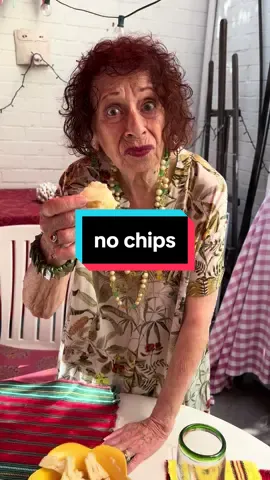 What if our guests had dental work and can’t have chips or anything crispy with his dip. But he can still have dip because I tore up some soft bread and I also steam some cauliflower.#AnnieKorzen #chipsanddip #guac cocktails