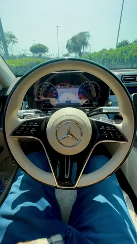maybach s680 test drive 😱👀#maybach #s680 #foryou #foryoupage #mercedes #mercedesbenz #luxurycars #car #showofar #tiktok #carlovers #unfrezzmyaccount 