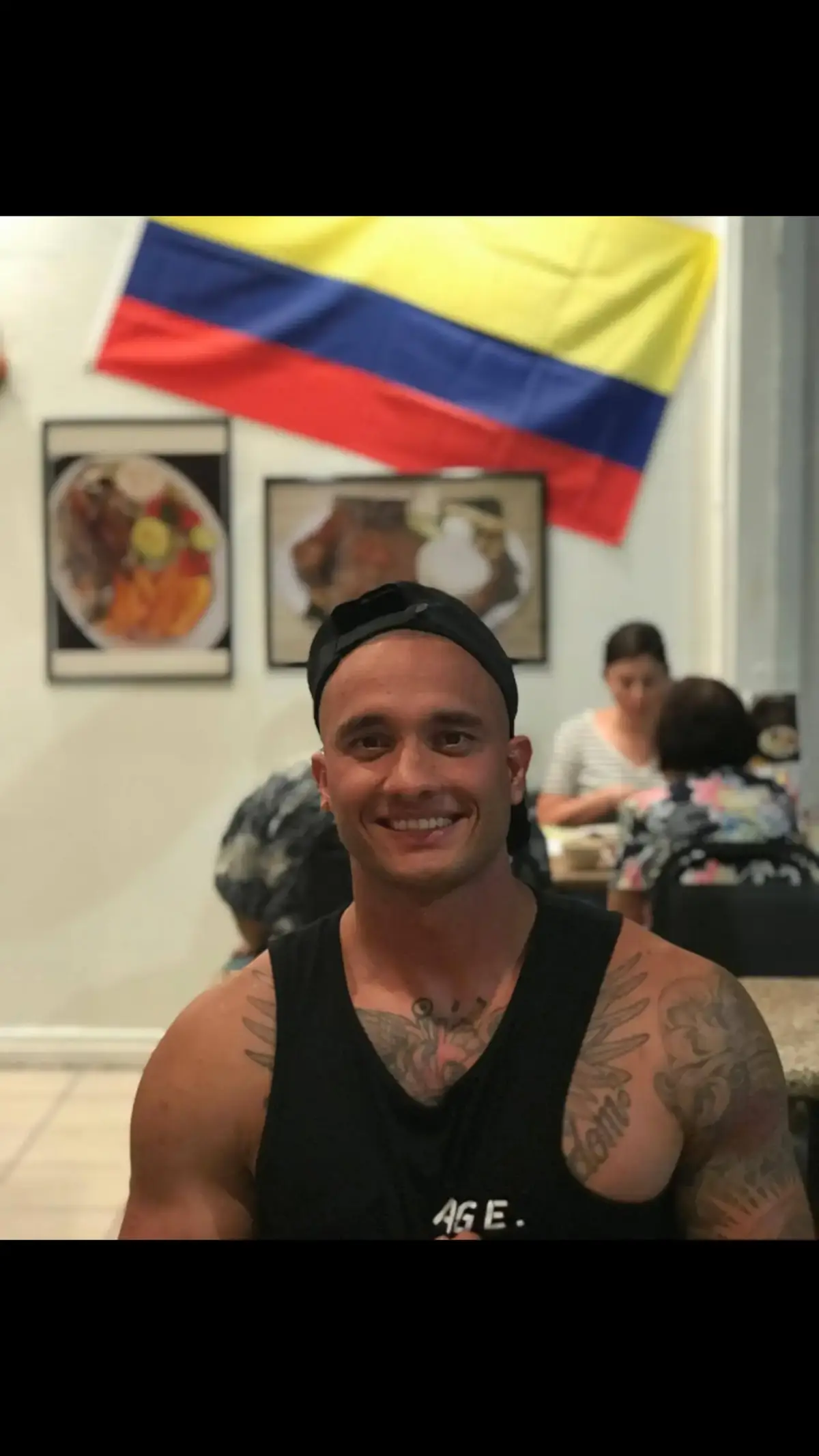 hạnh phúc là miễn phí, hãy luôn mỉm cười ❤️