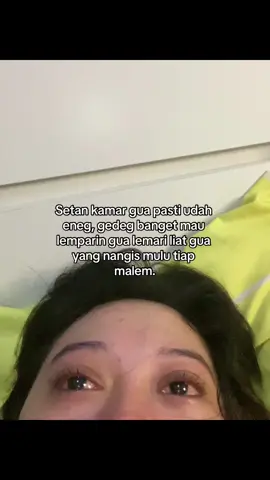 Untung setan ga bisa megang lemari  apalagi ngangkat lemari, kan nembus 🙃
