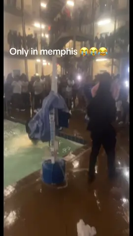 Fully clothed tho😭😂😂 #fyp #seanodigie #memphis #poolparty #summervibes 