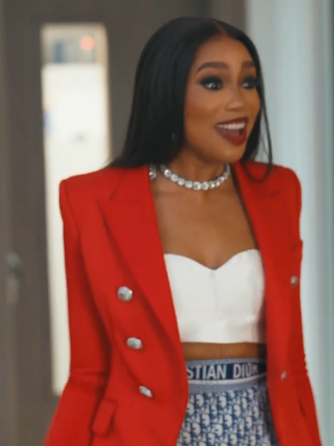 Mood after gate-crashing Sharon's wedding to find my own Odogwu Silencer 💃🏾 #whattowatch 🎥: Glamour Girls