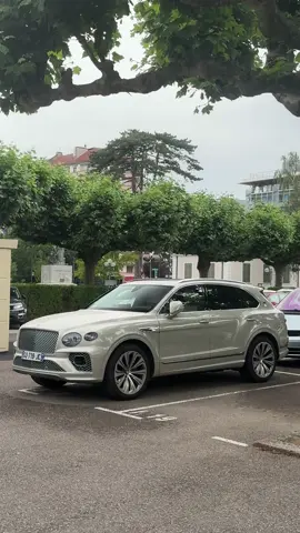 1 of 70 bentley bentayga odyssean edition🤩 #bentley #bentayga #odysseanedition #cars #suv #hybrid #engine #annecy #france 