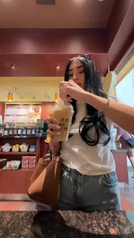 the party is tmw and i still have nothing. #shoppinghaul #shopping #Vlog #foryou #foryoupage #fypシ゚viral #shoppingaddict #ShoppingSpree #outfitideas #outfit 