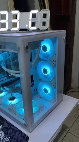 Nao sobrou dinheiro 😂😂 #setup #pcgaming #setupinspiration #GamingSetup #setupgaming #GamerGirl #gaming #game #tech #gamerentiktok #setupminimalist 
