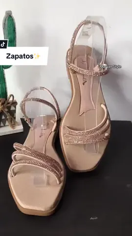Estas sandalias están divinas✨ mas modelos en: IG @maryan_style #parati #ecuador #emprendimiento #modafeminina #ropaecuador #outfit #modaecuador #moda #ropa #zapatosdemujer #shoes #sandalias #zapatos #maryan_style #maryanlovers #fly 