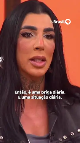 Pepita faz relato importante no #SemCensura sobre sua vivência e reforça a necessidade de melhores oportunidades para pessoas trans e travestis.  Assista ao programa completo no link da bio, no canal da TV Brasil no YouTube ou no app TV Brasil Play 📲 #TikTokMeFezAssistir #DiaDoOrgulhoLGBT @pepita 
