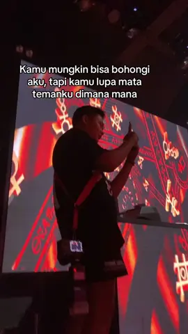 “sayang aku cari makan dulu yah” #4play4party #goyanggledek #dimanamana 