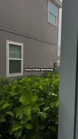 friday morning rain made me wanna go back to sleep so badd😭😭☔️ #aestheticdiml #aestheticvlog #skintok #lifestyleaesthetic #resetaesthetic #dayinmylife #morningroutine 