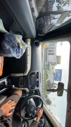 Miringkan hp kamu biar enak nontonnya😁🙏 #storynyetirmobil #allnewrushteriosindonesia #rushgrsport #binjaitiktok #olahragatiktok #kkn #gilpy #fyp #masukberanda #thoseeyes #sadvibes #sadstory #andwhenwereapart 