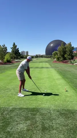 From the grid iron to the fairway, it’s no surprise that Raiders QB Aiden O’Connell has a really great swing. ⛳️  #Wynn #WynnLasVegas #WynnGolfClub #Golf #OnlyatWynn 