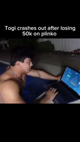 Togi breaks his laptop over plinko😭 #togi #togilifts #bodybuilding 