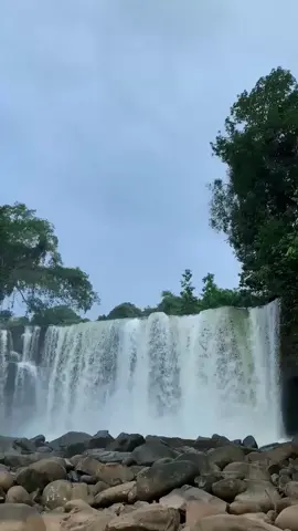 Bagian 4 |air terjun memang berisik,tapi memberikan ketenangan | 📍Riam Merasap #foryou #riammerasap #pesonakalimantan #fyp #kalimantanbarat #riammerasapsanggauledo 