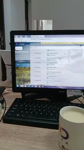 pagiku di kantor #kantor #semangat #kerja #sabtu #sendiri 