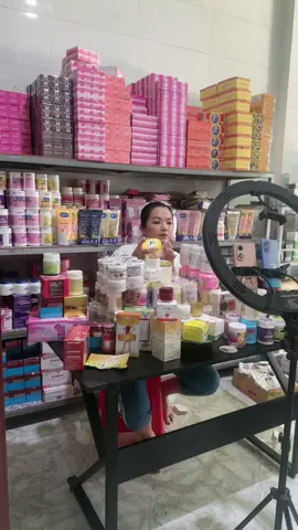 Ngày đầu live tại shop e mong ca nha ủng hộ e nhé #myphamchinhhang #xoaykenhbanhang #uocduoclenxuhuong #xuhuongtiktok 