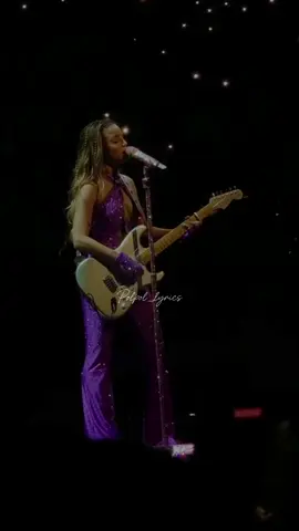 🎥: @martina #emiliamernes #cieloenlamente #temazo #concierto #movistararena #mp3tour #lyrics #Viral #parati 