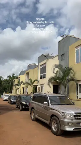 3 Bedrooms duplex villa for sale in Najera at 300m Ugx. ☎️0755515243. It has 3 Bedrooms,3 bathrooms,living area,dining area,a kitchen and a terrace and a private milo land title. Am Muzamil feel free to contact me to bring you to this villa. NB:As for manger Musa in case you know them it’s unit number 05. Tag a buyer you have we share 10m Ugx commission. #uganda #kampala #kampala_uganda🇺🇬🇺🇬🤝 #ugandakampalatiktoker🇺🇬🇺🇬 #ugandansindiaspora #ugandaninuk🇺🇬🇮🇸 #ugandansinamerica🇺🇲🇺🇲🇺🇲 #congolaise🇨🇩 #ugandansingermany #congolaise🇨🇩🇨🇬 #congolaise🇨🇩 #tanzania🇹🇿 #rwandatiktok🇷🇼 #southsudantiktokers🇸🇸 #burunditiktok🇧🇮 #realestate #foryou #foryou 