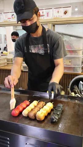 Have you tried Khanom Pang at Tong Pang Buntudthong #fyp #thailand #streetfood #logofrisco #ต้องปัง #บรรทัดทอง #ขนมปัง #bangkok 