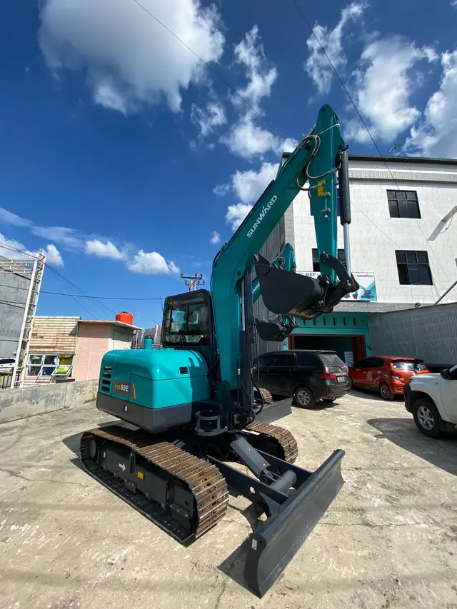 Ini kan yang kalian cari? si kecil cabe rawit🤩 info lengkap hubungi nomor yang ada di bio atau merapat ke dealer kami🙏🏻 “CREATE VALUE FOR OUR CUSTOMER” #fyp #sunward #sunwardexcavator #sunwardgroup #excavatorlife #operator_excavator #alatberat #jualalatberat #pekanbaru #riau 