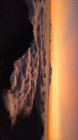 pesona Mahameru dan Argopuro kala senja 
