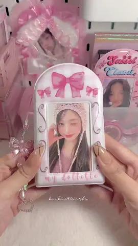 a satisfying pack with me asmr! ✨🎀  • • • • #fyp #foryou #kpopfyp #kpopforyou #newjeans #packwithme #pwm #asmr #aesthetic #pink #packanorderwithme 