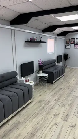 Hallway/waiting area complete 🥰 #salon #oxfordbeauty #salongoals #salonaesthetic 