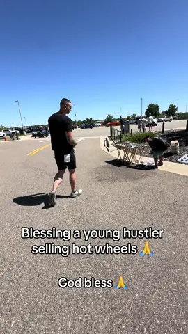 Blessing a young hustler selling hot wheels 🙏 