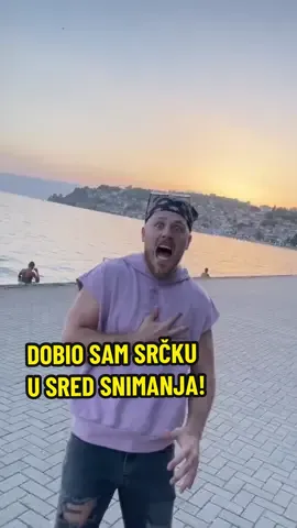Da li da ponovo pocnem sa da li mozete da me snimite jednu scenu? 😂