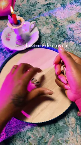 Lecture de Cowrie tirage général  #cowrie #divination #prediction #witchtok 
