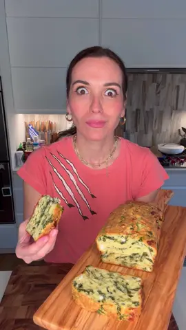 Easy Spinach + Feta Loaf 🇬🇷 full recipe is on: HungryHappens.Net