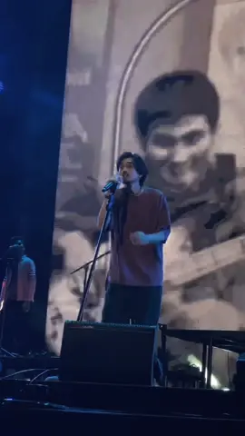 🎶ada kenangan apa di lagu ini gaez? original video by yt :Titik Nur Fauziah @sheilaon7official  #kitasheilaon7 #liriklagu #sheilaon7  #lagulawas #foryou #pageforyou_🔥 #fypdongggggggg 