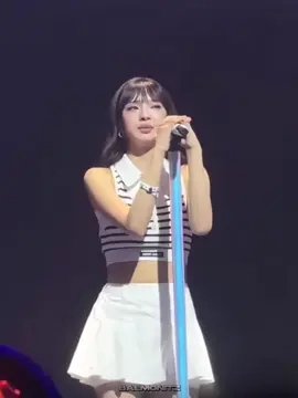 Chiquita cried during the show in Thailand. She must be replaying in her mind everything she had to go through to be on stage in her own country. You made it, canny😭❤️ #chiquita #chiquitababymonster #tailandia #canny #babymonster #baemon #kpop #idol #fyp 