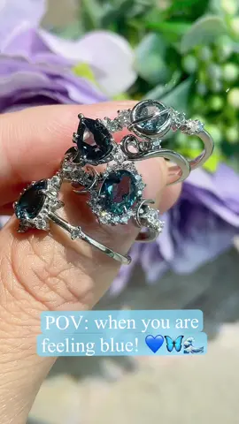 So in love with the deep blue #londonbluetopaz #bluegemstone #bluegemstone #bluering #gemstonering #natureinspiredjewelry