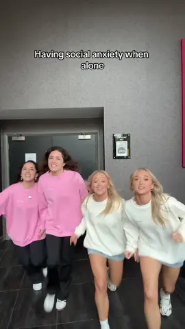 The last one 😅😅  We filmed some fun YT videos with @Jasmine_Lee @Renee Hogan today we can’t wait for you to see them! 👯‍♀️