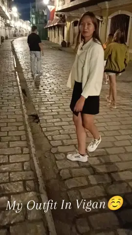 My OOTD In Ilocos😍 #OOTD #fashion #budolfinds #knittedcardigan #shoes #forwomen #outfit #rubbershoesforwomen #jacket #fashionfinds #outfitideas 