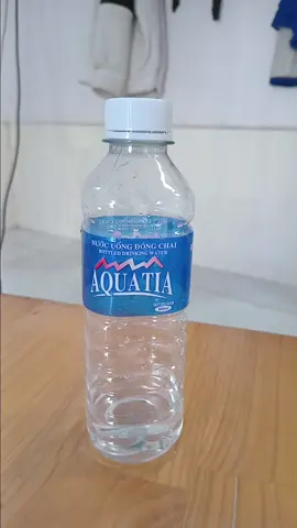 cách mở nắp chai nước  #videohuongdan  #boich  #viral  #viralvideo  #viraltiktok  #xuhuong  #xuhuongtiktok  #meme  #haihuoc 