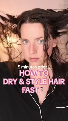 For the girls who shower and have to get out the door 🚪🏃🏻‍♀️💨 #dysonairstrait #dyson #quickhairstyle 