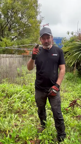 71 year Old Johns Wife Sadly passed away at Easter and  he has spent the last 8 weeks in Hospital with a heart condition. Let’s get him his yard back before he comes home! #cleaning #Love #asmr #lawncare #australia