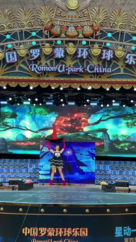 Enchanting witch ✨@Turaieva Hanna  #magicdress#quickchange#magictrick#top#amazingshow 